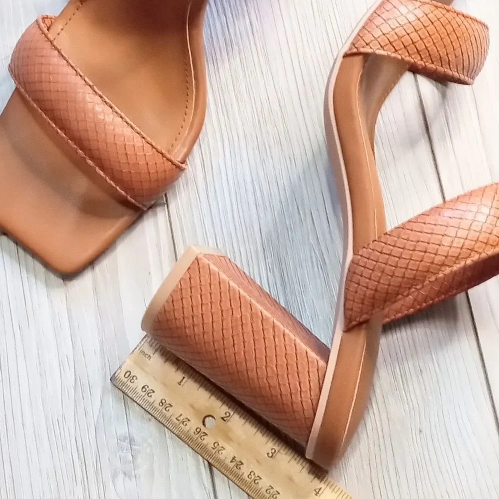(66-4163)   ZBY Heel Sandals Sz 9.5